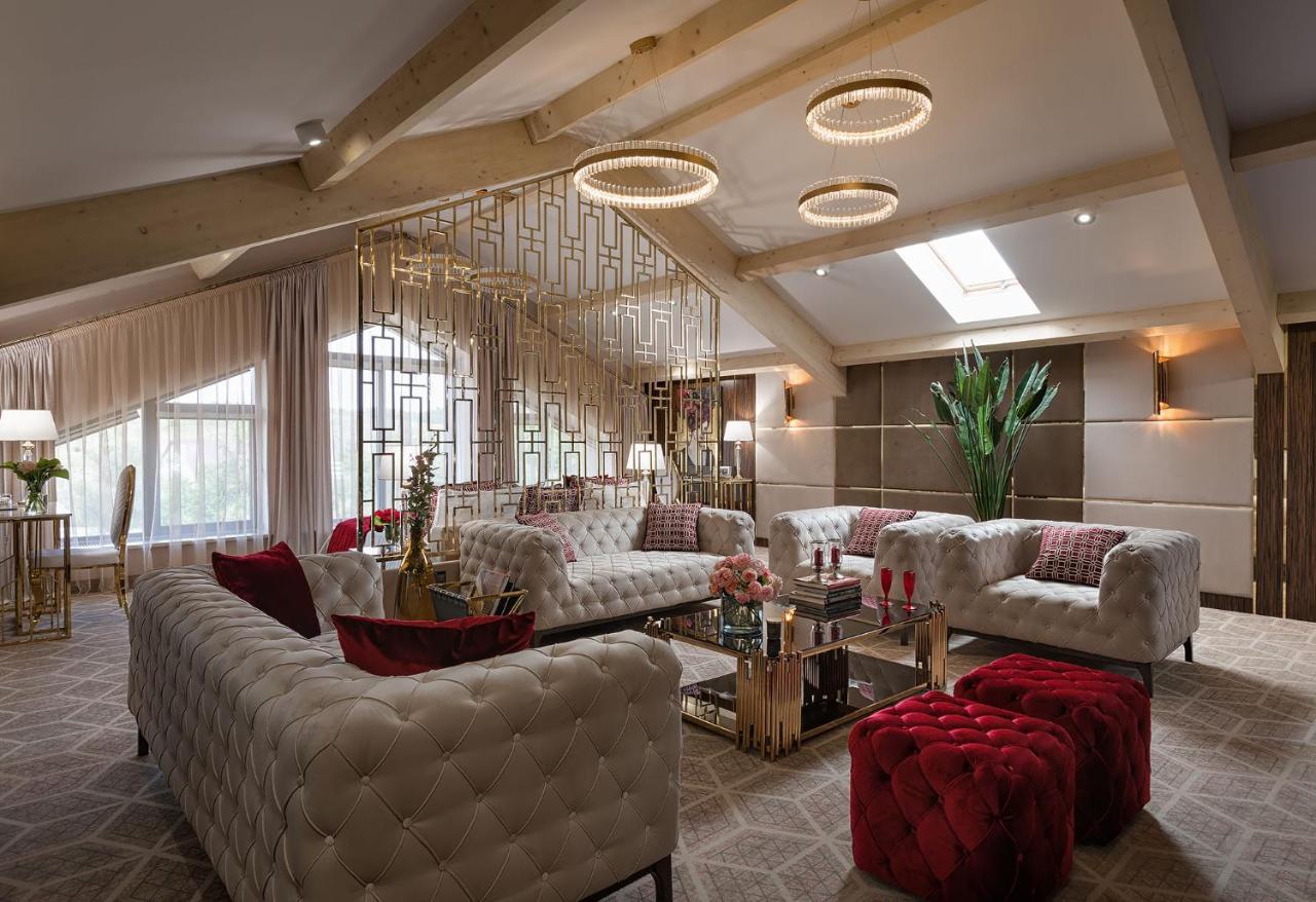 Equides Club Hotel Lesniki Екстериор снимка