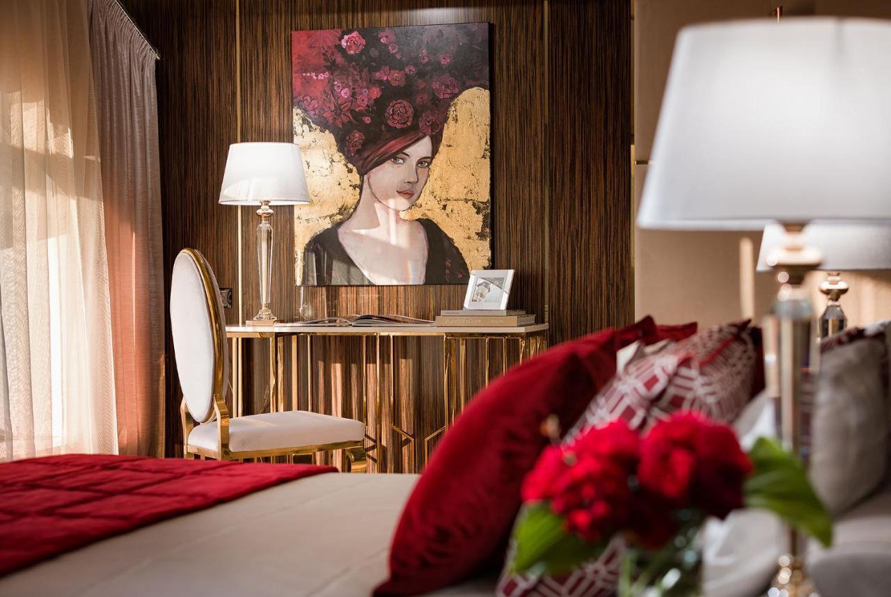 Equides Club Hotel Lesniki Екстериор снимка