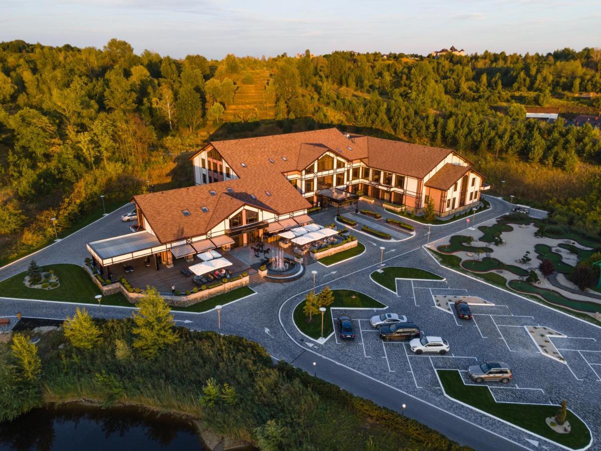 Equides Club Hotel Lesniki Екстериор снимка