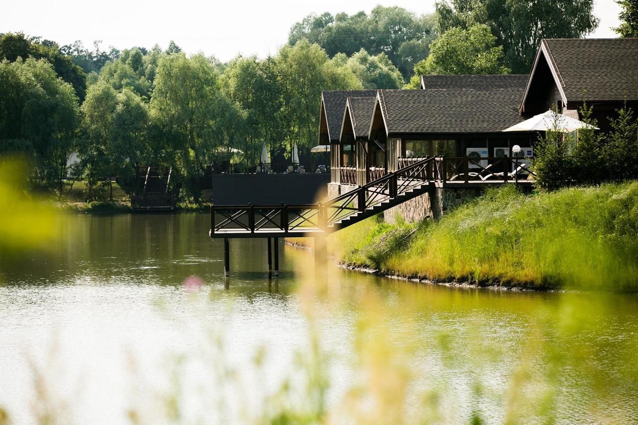 Equides Club Hotel Lesniki Екстериор снимка