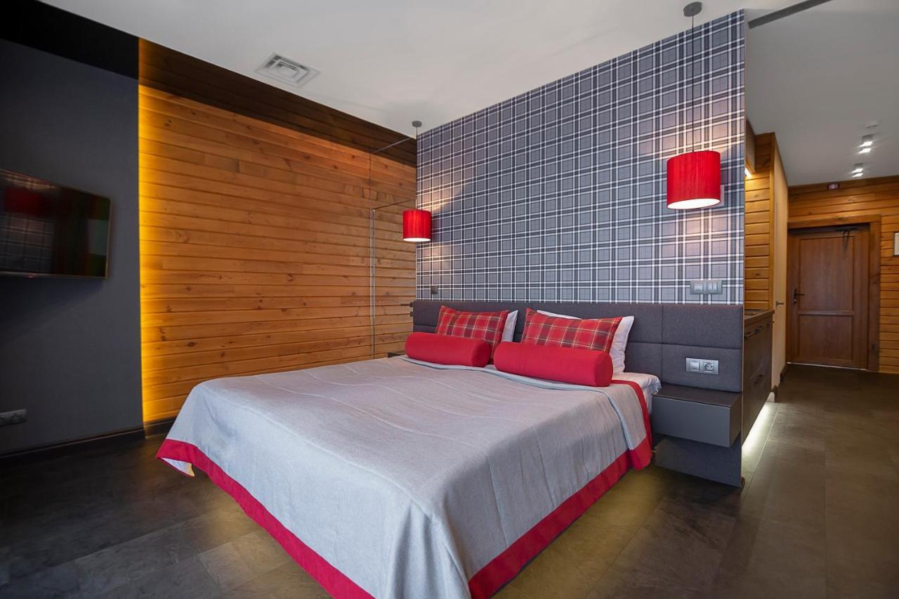 Equides Club Hotel Lesniki Екстериор снимка
