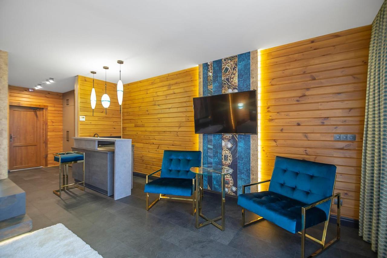 Equides Club Hotel Lesniki Екстериор снимка